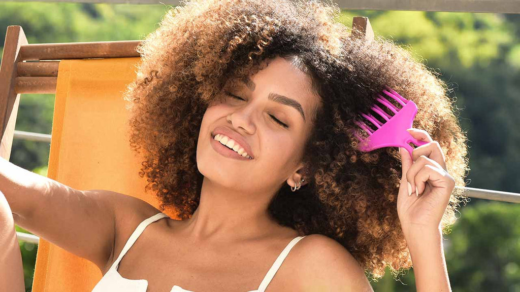 Escova para cabelo cacheado: como escolher a ideal?