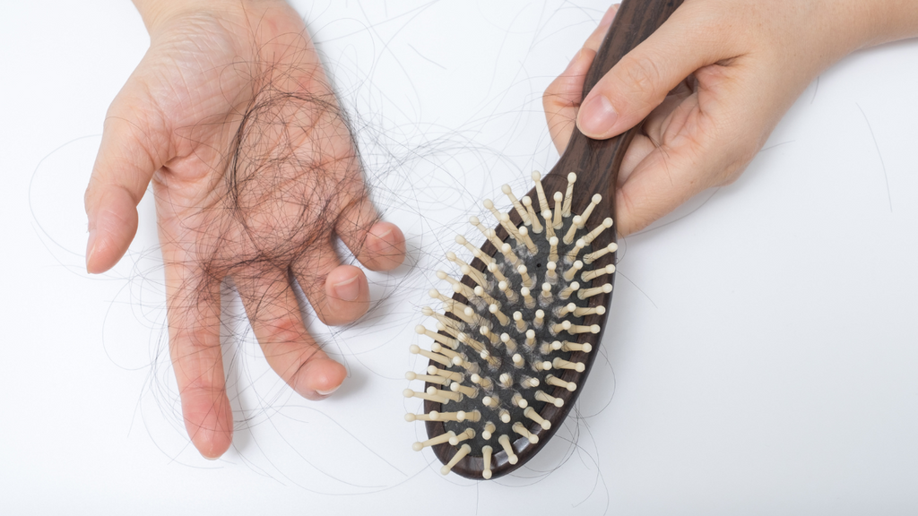 Queda de cabelo por estresse: saiba como combatê-la