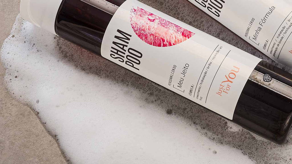 Shampoo sem sulfato e parabenos: entenda seus impactos